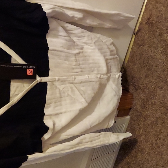 Kandy Kole sweater size XL in black and white. - Picture 4 of 8